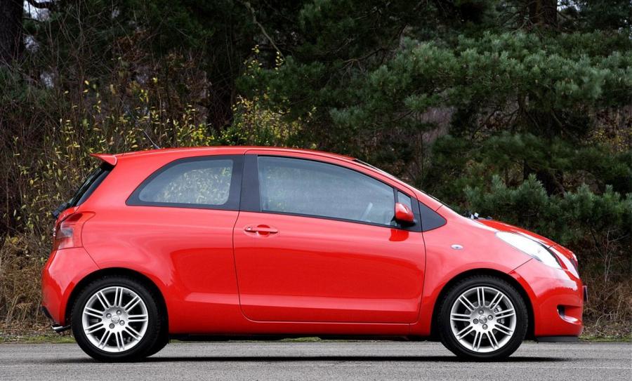  Toyota Yaris SR 2008 года  (фото 9 из 10)